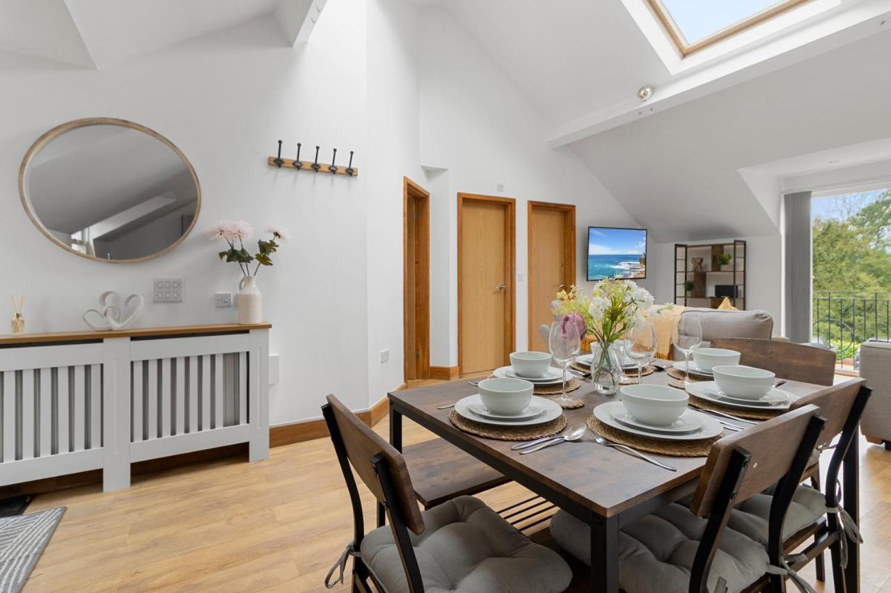 Stunning Sea View Whole Home In Torbay Close To Beach ทอร์คิ ภายนอก รูปภาพ